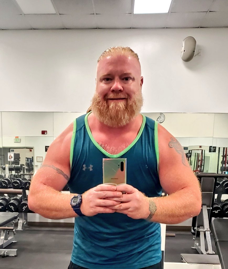 RedbeardILRCSAA's tweet photo. Week #2 on the new training program from @heavydutyhulk started today! Cannot recommend enough!!! If you're looking to get started or take your lifting to the next level look no further 💯💪🏻 @100club100 

#Bodybuilding #StrengthTraining #Sailor #3rdMate #PiratesLifeForMe https://t.co/XYaWKqZdyk
