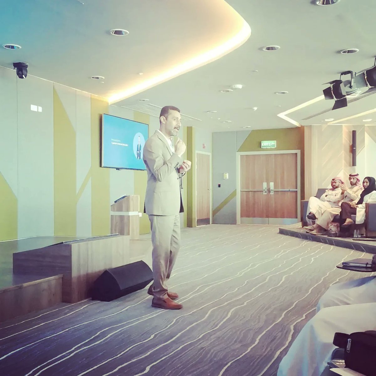 mgohary76's tweet photo. Patient Experience | the ASH way..

My presentation | Communicating with Empathy…the pitfalls and tools

#مستشفى_الموسى_التخصصي #almoosa_specialist_hospital https://t.co/ElR07FtYJS