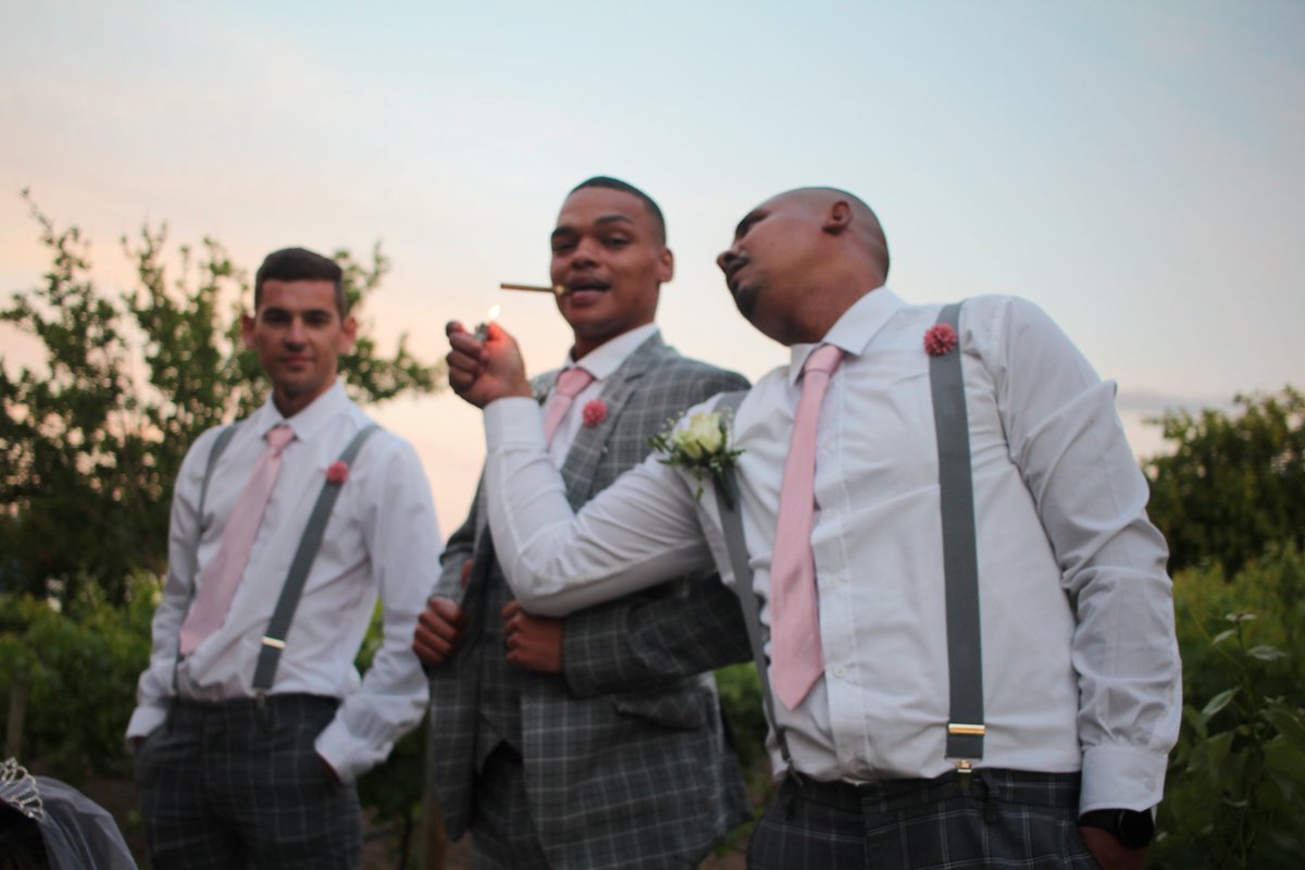 bybash2's tweet image. Special days should be smooth sailing. Smiles and laughter.
#bybash