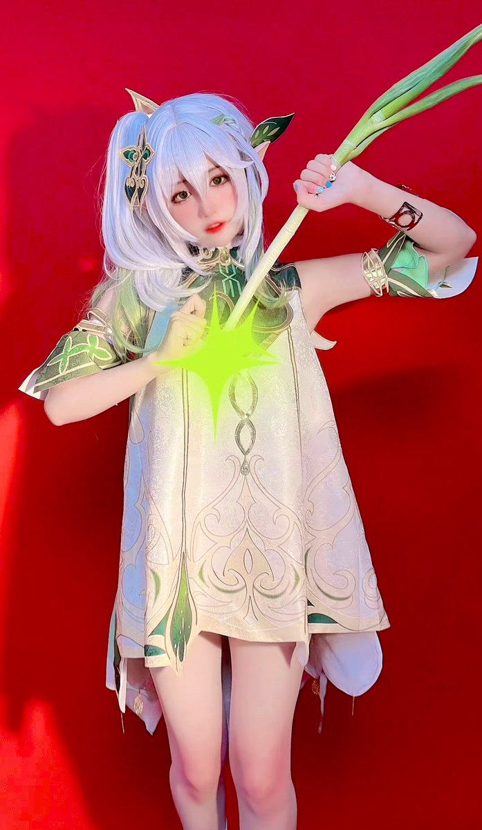 全身バージョン！いえーい🧚‍♀️✌️
- - - - - - - - - - - -
原神・ナヒーダ
#原神cos #原神写真部 #ナヒーダ #コスプレイヤーさんと繋がりたい  #Nahida #Genshinlmpact #GenshinImpactcosplay https://t.co/zZ95mGDlC0