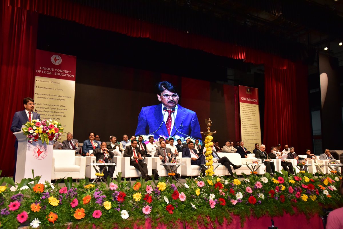 IIULER_official's tweet photo. Chairman, #BarCouncilofIndia, Shri Manan Kumar Mishra, in the presence of numerous other eminent members from the legal fraternity, addressed attendees at the #inauguration ceremony of the #IIULER in Sancoale, Goa earlier in June this year.
#admissions #iiulergoa https://t.co/bvz8DZKYxe