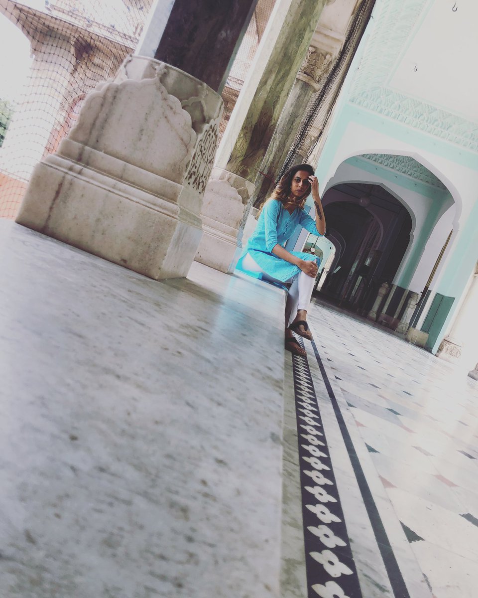 djsidero's tweet photo. Photographer didn’t even allow me to settle😁

#jaipurdiaries #worklife #djslife #djsidero https://t.co/t7PnojxpCn