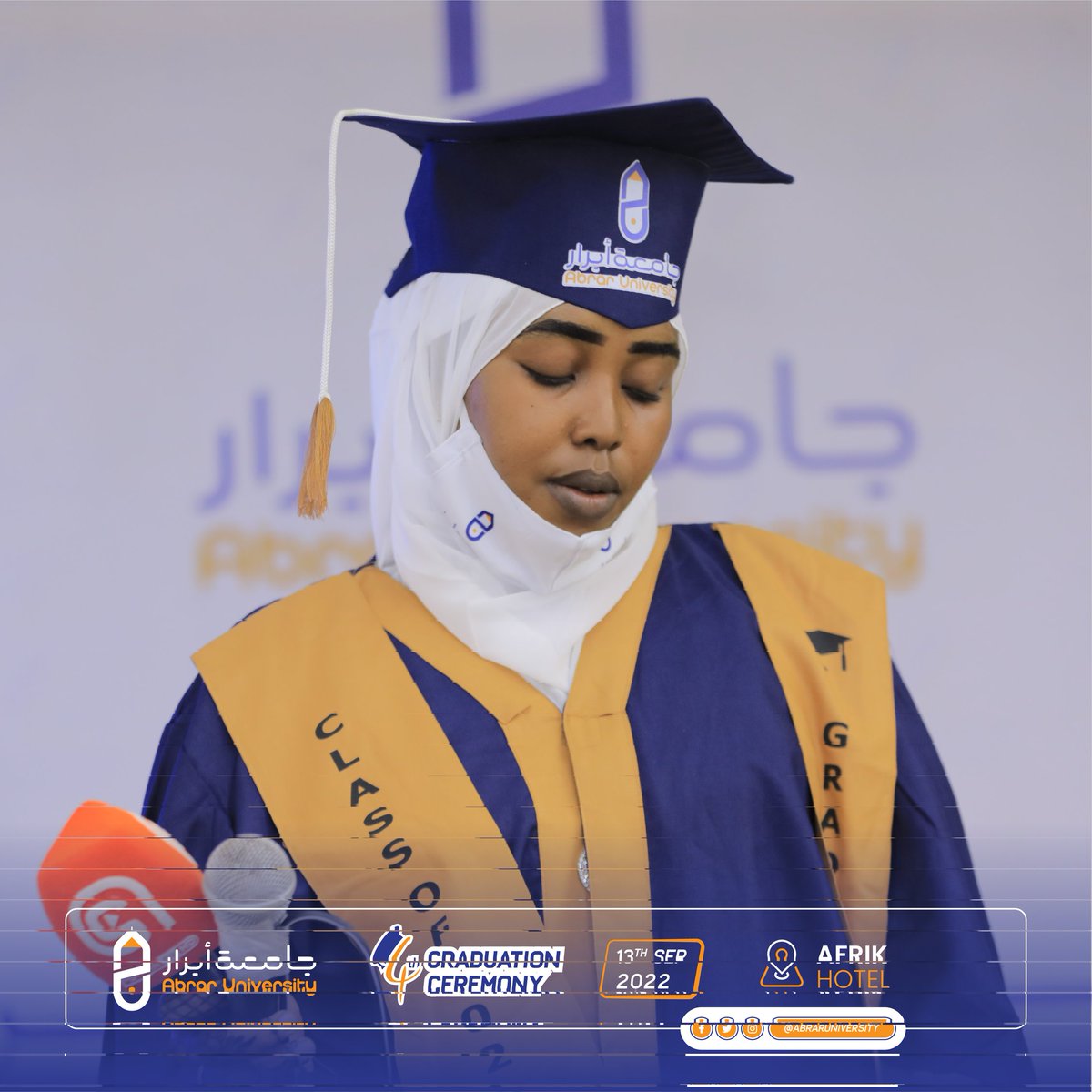 AbrarUniversity's tweet photo. Caasho Xuseen xasan  oo so jeedisay Gabay ay ku cabireysay dareenkeda ku aadan in ay maanta ka qalinjabineyso jaamacadda Abraar.

#4th_convocation
#AU_Graduation
#Abrar_University
#from_theory_to_practice https://t.co/VPZ9LMaEFg