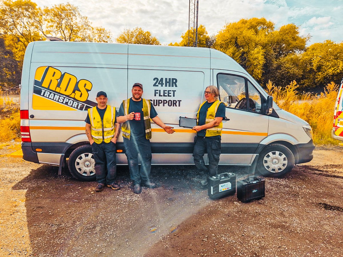 EclipseDiag's tweet photo. π Area Sales Manager, Adam Campbell, has just handed over to RDS Transport. They have just taken delivery of their new Jaltest Diagnostics Commercial Vehicle package.
Thank you for your business!
#Eclipse #Jaltest #EclipseInAction #CommercialVehicle #Diagnostics https://t.co/sby1LGycBF