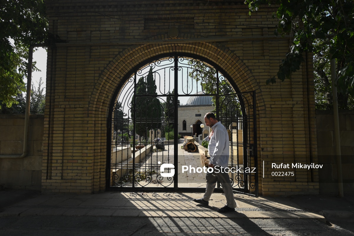 PhotoStockaz's tweet photo. Pirşağı kəndindəki qəbiristanlıqda yerləşən Tataz piri
#pirşağı #kənd #tatazpiri #photo #stock #Azerbaijan #Baku #streetphotography #mosque #islamic #muselman #Pirshagistreet
🕌 Ətraflı: https://t.co/6H0yHkVmDu https://t.co/mRceLTcxaH