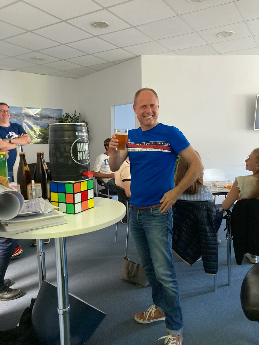 esdches's tweet photo. Last week we celebrated the 7th #CHES Barbeque with homemade beer ๐ด๐บ๐ป๐ฅ
#LifeAtESD #ESD #Barbeque #beer #party https://t.co/4MalFv3tzt