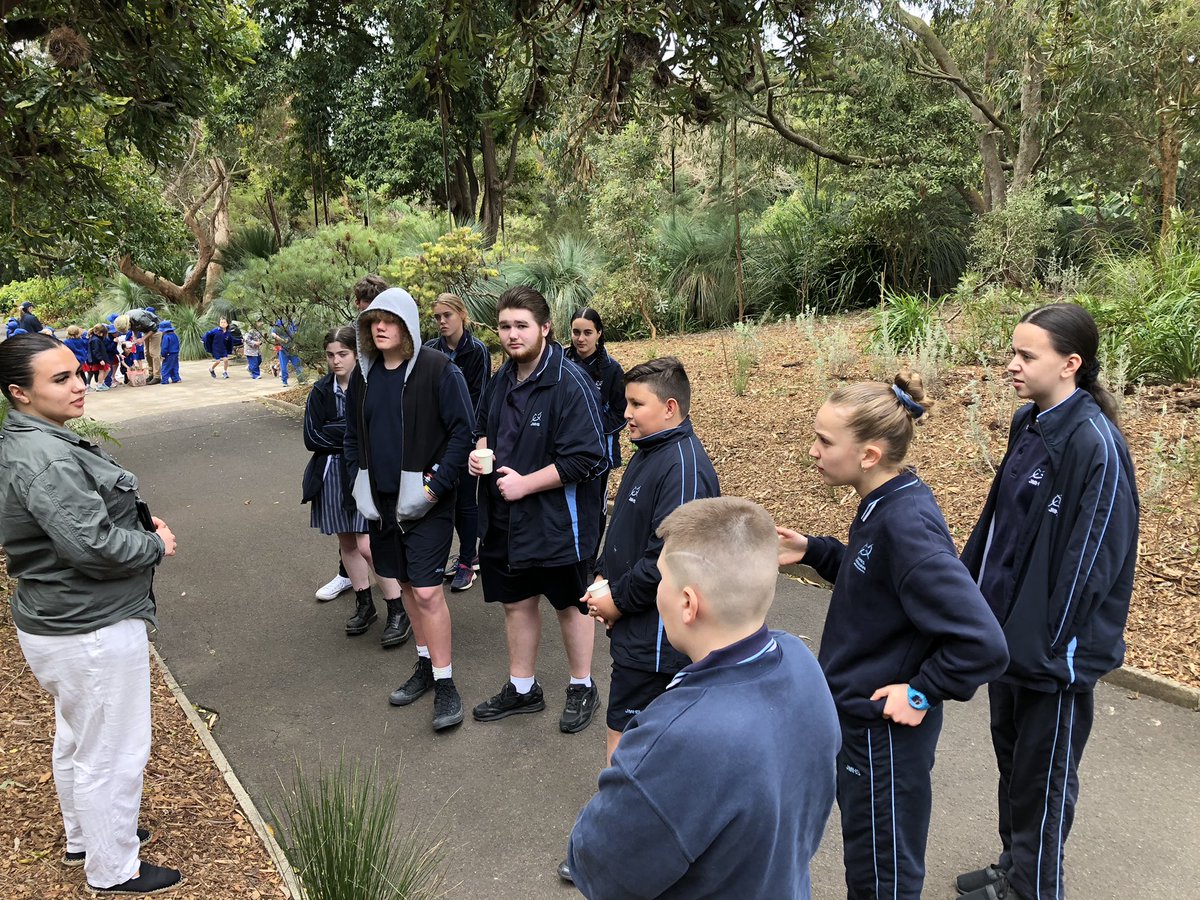 MsTrey7111's tweet photo. Day 2: Nature &amp; Nurture Pilot saw students go to the People, Places &amp; Plants tour @RBGSydney. Here students explored the ways Aboriginal People used plants for food, tools &amp; medicine, with a guided tour of the gardens &amp; a smell, touch and taste of native plants. @JamesMeehanHS https://t.co/ldsRmbTYEc