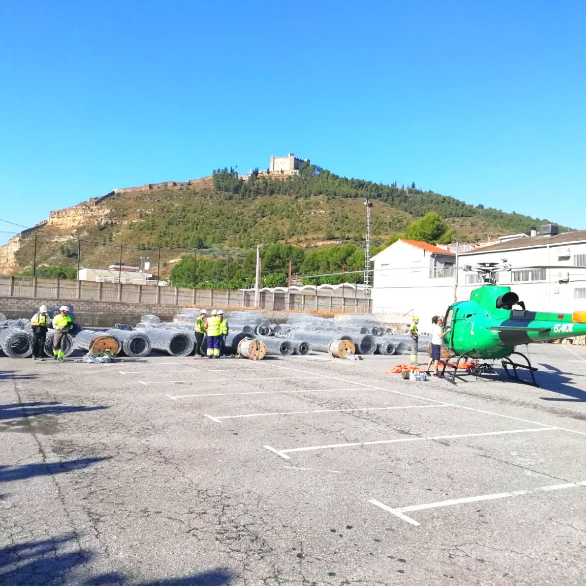 alotark's tweet photo. 🚁Servicio de #gestiónpatrimonial técnica desarrollado a medida para @Endesa.
PROYECTO⇒Hemos diseñado, gestionado y ejecutado una intervención para minimizar los riesgos de desprendimientos en un solar, propiedad de @Endesa, ubicado en un talud en #Mequinenza.
@geoneu_risk https://t.co/5J1PzlJzMM