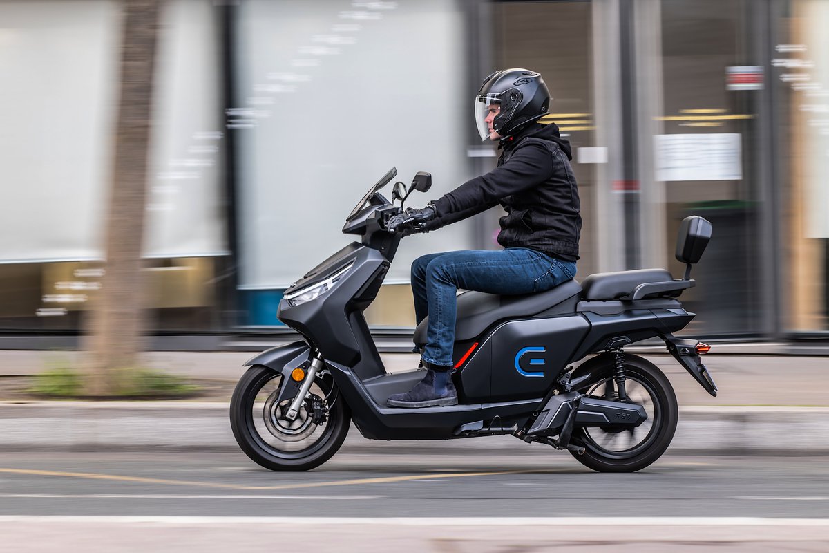 Red Electric tweet media