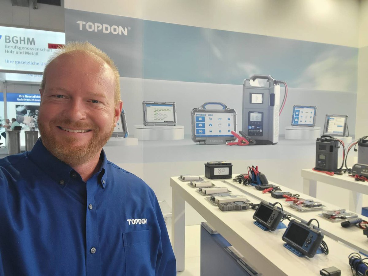 Topdon_Official's tweet photo. AUTOMECHANIKA FRANKFURT 
🔥🔥1st day and we are ready
Come and visit our team in Hall 9.0, E20. 👋

#AutomechanikaFrankfurt2022 #automechanika #topdon #aftermarket #automotive #phoenixremote #autoparts #autorepairshop #topdonusa #topdoneurope #expo2022 https://t.co/JRVb9rXOQI