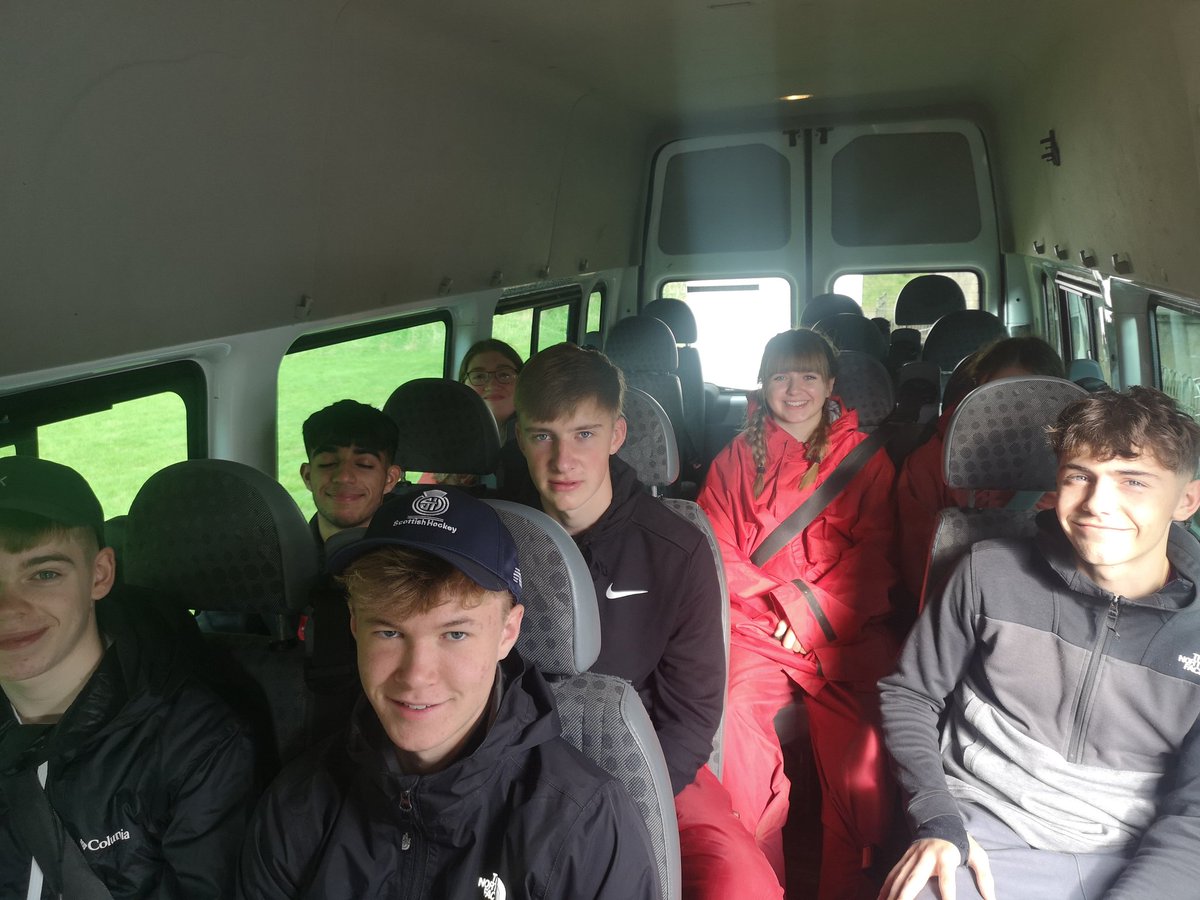BalernoS's tweet photo. And we're off to the stream! 
The Field Biologists on our first expidition ❤️
#GoingForaDip
#OutdoorLearning
#FreshwaterInvertebrates https://t.co/ZXBXLB3egu