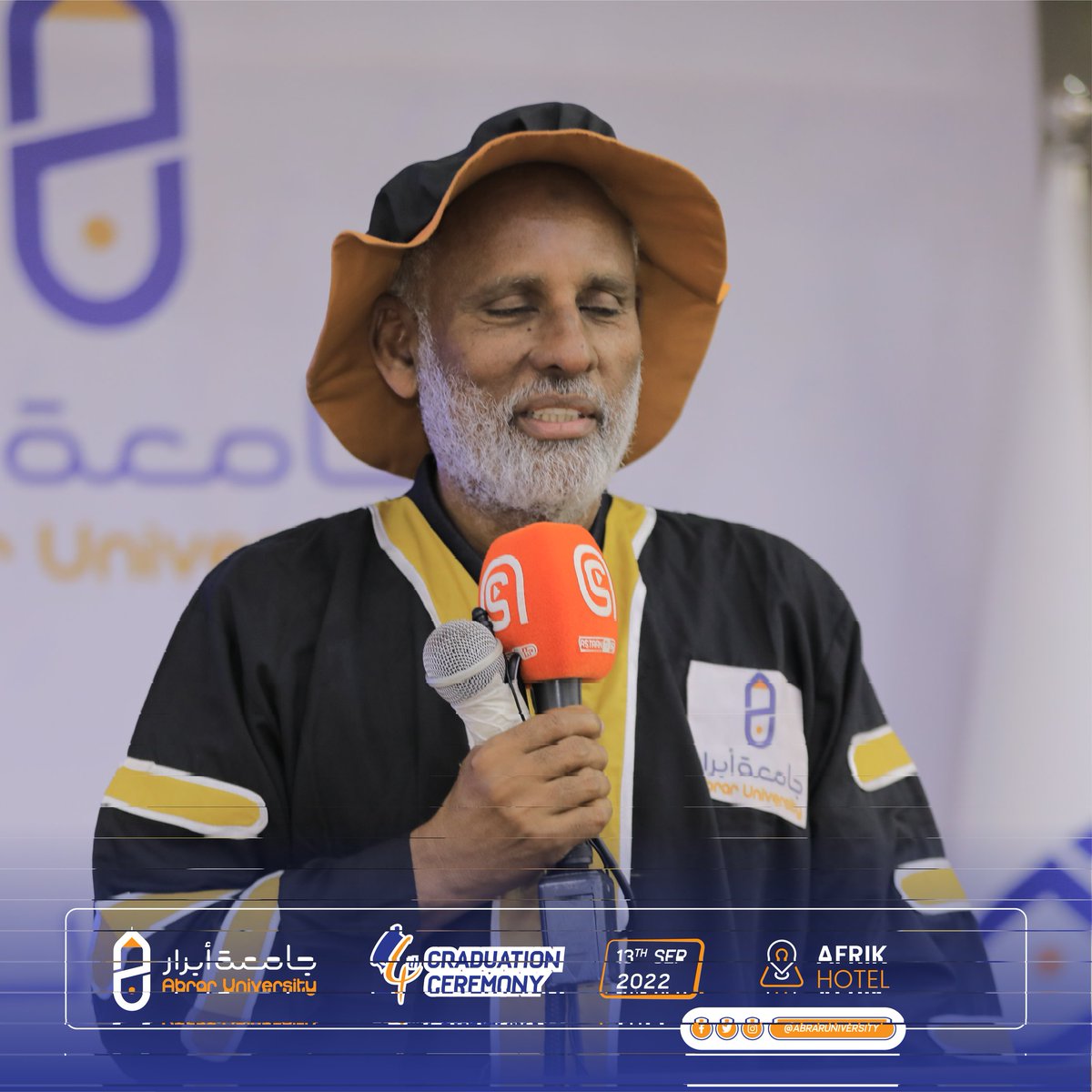 AbrarUniversity's tweet photo. Madaxa Xarunta Dhaxal reeb Cabdi Axmed Maxamed -Baafo oo hadal jeedintiisa Xafladda qalinjebinta dufcada 4-aad ayaa yiri " Jaamcadda Abraar waxay idiin diyaarisay inaad iskiin u shaqaysan kartaan oo cilmi baraatiko
#4th_convocation
#AU_Graduation
#from_theory_to_practice https://t.co/69roZs9cHR