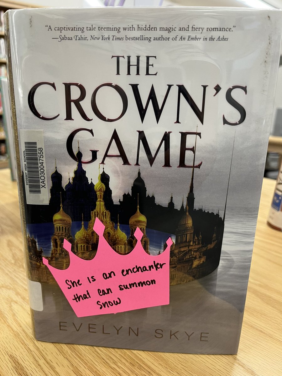 tfcoach_hirsch's tweet photo. #shesa10but #queen edition book display. #shslibrary https://t.co/gew2Lgr3Kw