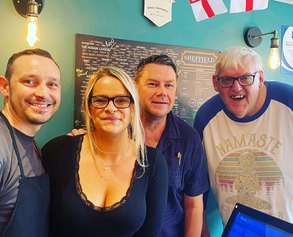 Mollys_cafedeli's tweet photo. Just a couple of Sheffield LEGENDS casually autographing our poster down at the deli! 😃👏🏼👏🏼👏🏼
Thank you so much for calling in and brightening our day! ❤️
@Mollys_cafedeli 
@therealnickbank 
@BrotherShaunEPB https://t.co/d94Qp1kQsT