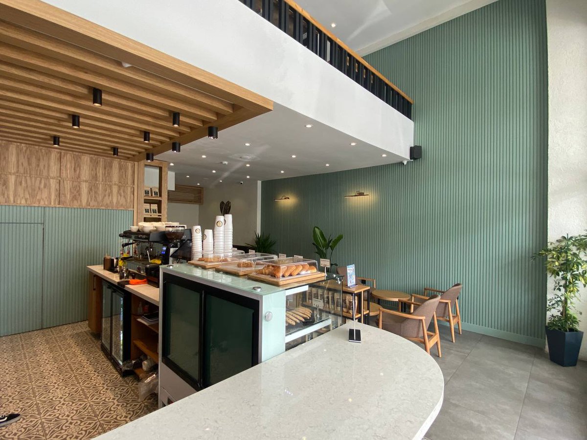 Duvarlarınızı şıklığa dönüştürün ve eşsiz uyuma sahip Acarkon duvar profilleriyle bambaşka yolculuklara çıkın.
**

Proje: @canbahna

acarkon.com
**
#Acarkon #KonyaParke #KonyaDekorasyon #Parke
#Laminatparke #Ahsapparke #Duvarpaneli #Plywood
#Evdekorasyon #architecture