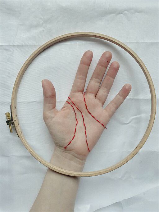 🔴this is the story of interacting with pain. embroidery- a handmade work - is made on a hand. was it painful? not that much. it was interesting.

2 eds left on primary.
objkt.com/asset/KT1RJ6Pb…
#nftphotography