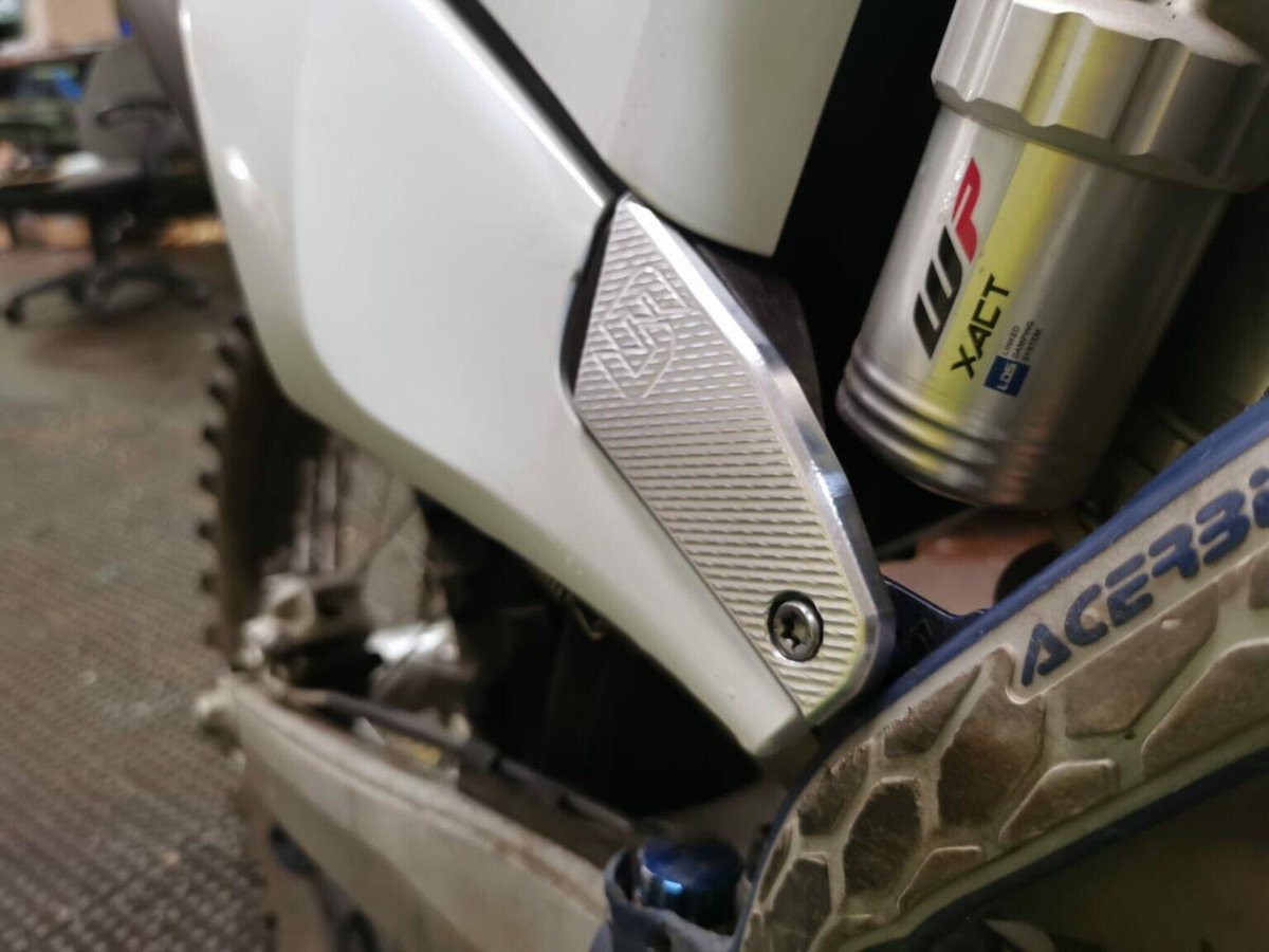 100PerCentMoto's tweet photo. NEW PRODUCT IN STOCK ! CARAPAKS HUSQVARNA FC FE FX TC TE TX 2020 2021 2022 COMPOSITE SUBFRAME REPAIR KIT !
Click 👉 https://t.co/NUNwUjzRUx https://t.co/aacwgFdD5I