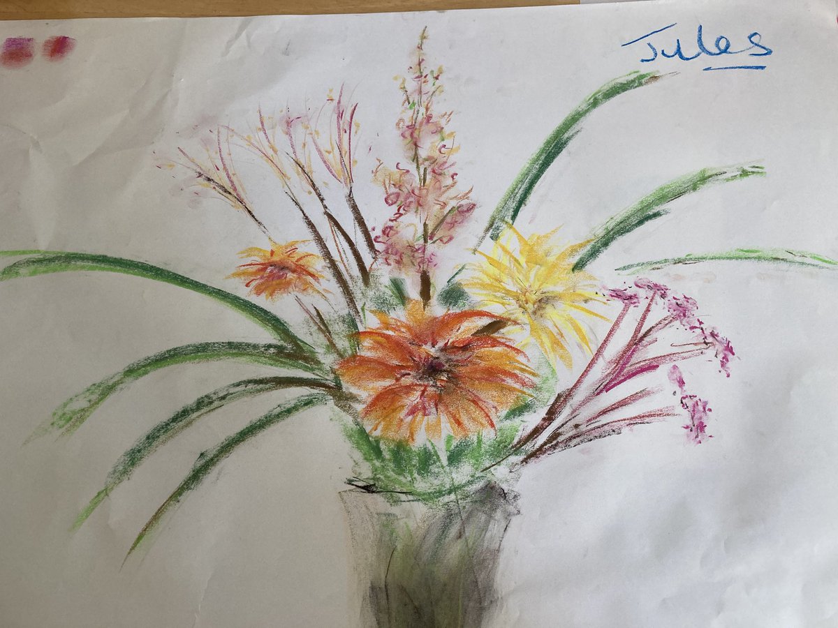 Mumbleys's tweet image. Fantastic Drawing Flowers course at @CourtHouseFarm this weekend with the lovely Janet Haigh. Stunning location. First go at drawing with pastels - very different, but great fun!!