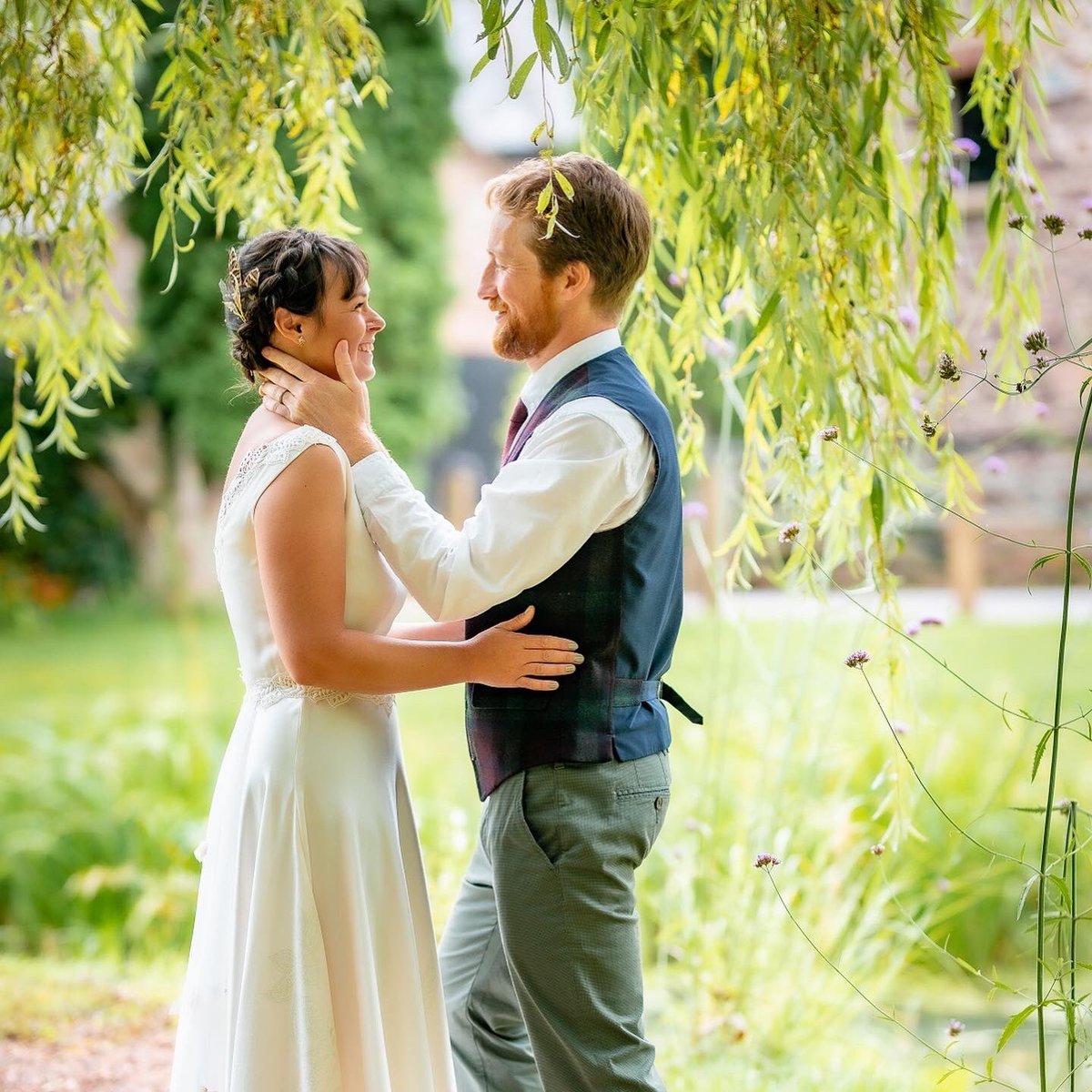 ❤️HAPPY 1ST ANNIVERSARY!❤️ To the lovely Ellie &amp; Mark who were the first couple to get married in our courtyard last year. We remember it very fondly and knew when it had been announced they were husband &amp; wife because we could hear lots of cheering and clapping! 
#devonweddings