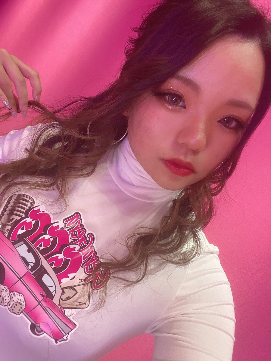 GGG_umeda's tweet photo. 大阪梅田のギャルコンカフェ💙
新人まいちゃん出勤しました😈
💘18:00-1:00
💘カラオケ歌い放題
💘《1時間》3000円（税サ別）

 #大阪コンカフェ #コンカフェ大阪 #梅田コンカフェ #コンカフェ梅田  #ギャル #ギャルコンカフェ #ガールズバー大阪 https://t.co/pVeKzM2ujU