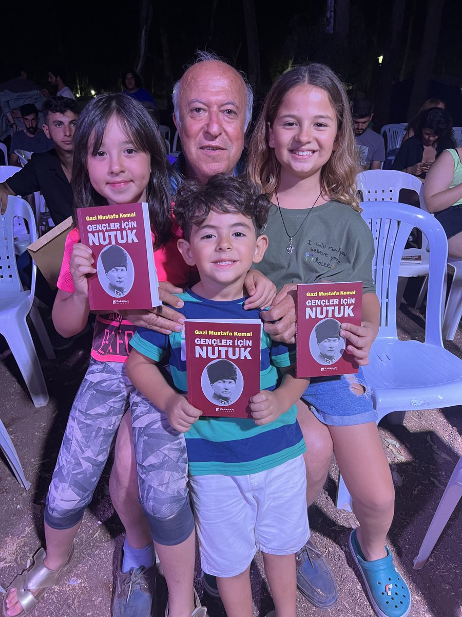 aliperi0127's tweet photo. Okullar açıldı yeni ders yılı başladı tüm öğretmen ve öğrencilerimize başarılar diliyorum yolumuz açık olsun https://t.co/sW2N3DIJMd