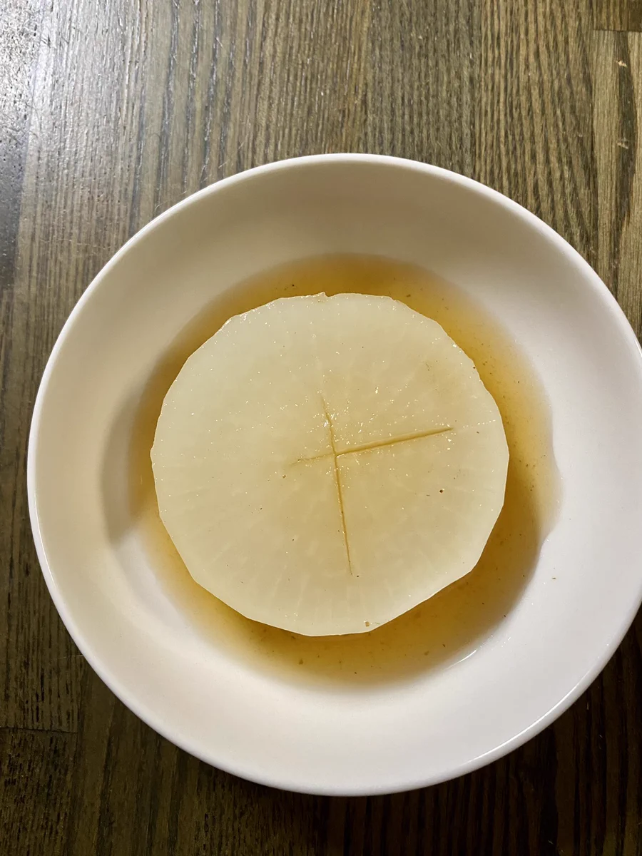 もうすぐ『おでん』の季節♪『大根』に一瞬で味を染み込ませる裏ワザがすごかった！