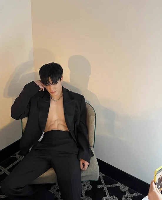 โน่ เต็มที่ลูก ตอนนอนห่มผ้าด้วยㅠㅠ 