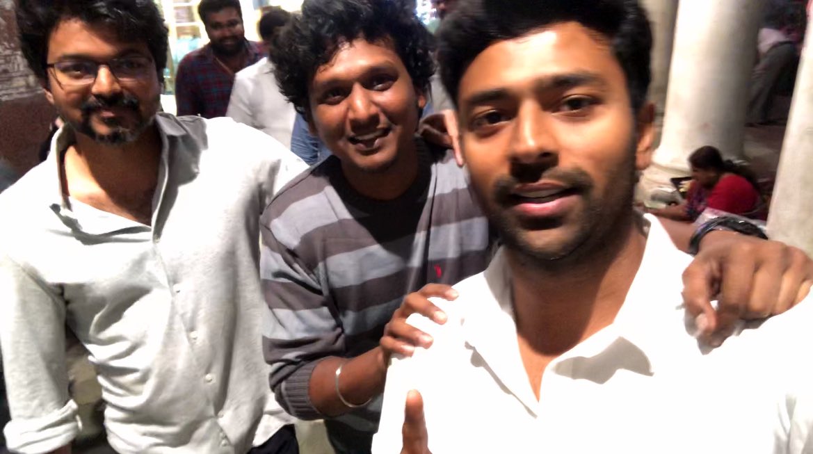 imKBRshanthnu's tweet photo. Memories from the 
streets of Delhi 🥰 
@Dir_Lokesh @actorvijay Na 💛 https://t.co/LkODKnGtw8