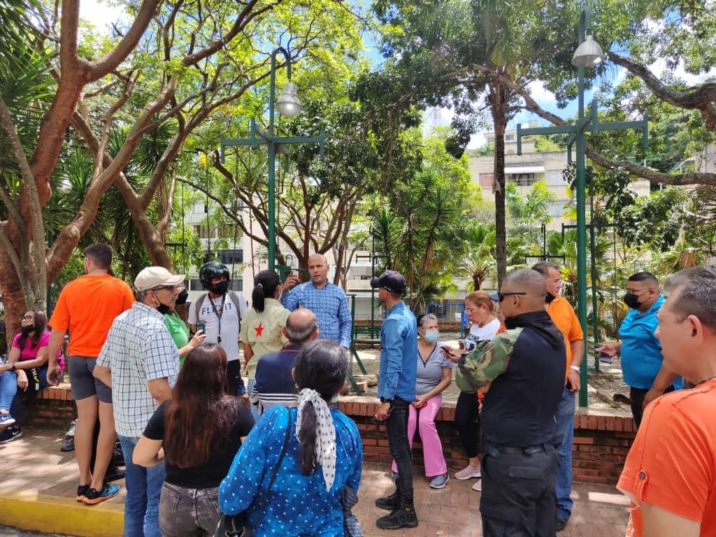 Titamara tweet media