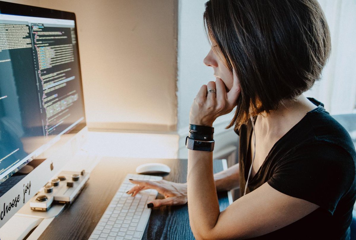 New internship programme to support women at Ukrainian universities studying #science, #technology, #engineering & #mathematics (#STEM). Supported by @UNDP, @SwedeninUA & #Ukraine's Digital Transformation Ministry. Deadline: 10 October. More info: 🔗undp.org/ukraine/intern…