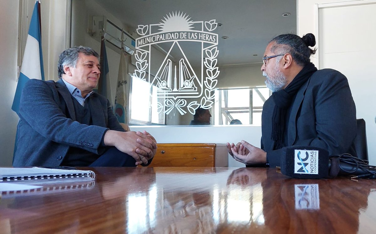 Visitamos al Intendente Daniel Orozco de la Municipalidad de Las Heras y dialogamos sobre la situación de las cooperativas de recuperadores urbanos y el conflicto en Coreme 
Nota completa aquí 👇
youtu.be/E3nR8L94po8
<a href="/INAESarg/">INAES ARGENTINA</a> <a href="/lasherasmza/">Municipalidad de Las Heras</a> <a href="/mdanielorozco/">Daniel Orozco</a> @EconomiaMza