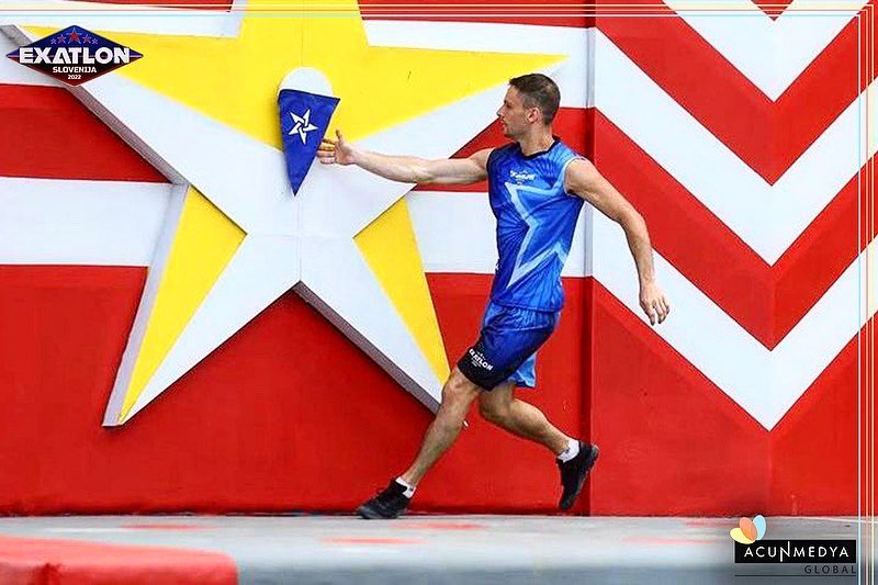 acunmedyaglobal's tweet photo. The #ExatlonSlovenija contestants started the season lightening fast πββοΈπββοΈ
*Monday through Friday at 19:45 p.m. on @PlanetTV πΊ
.
.
#Exatlon #SportsMeetsReality #PlanetTv #Modraekipa #RdeΔaekipa @exatlonsi https://t.co/BLQPlc4i8a