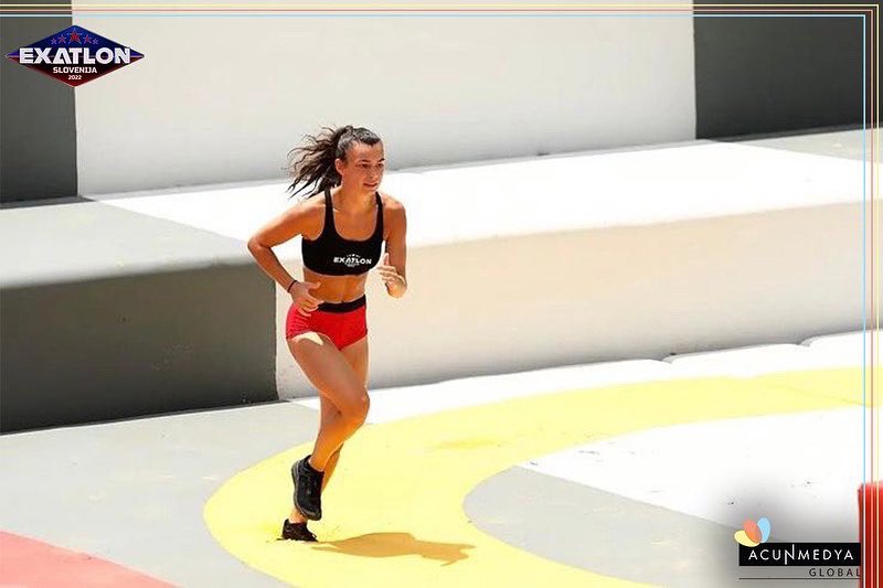 acunmedyaglobal's tweet photo. The #ExatlonSlovenija contestants started the season lightening fast πββοΈπββοΈ
*Monday through Friday at 19:45 p.m. on @PlanetTV πΊ
.
.
#Exatlon #SportsMeetsReality #PlanetTv #Modraekipa #RdeΔaekipa @exatlonsi https://t.co/BLQPlc4i8a