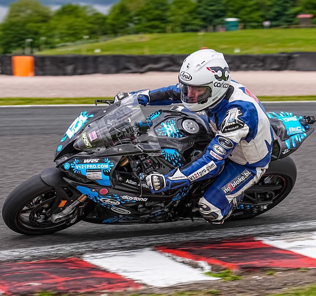 no1bloke's tweet photo. Celebrating my 40th year on track - today’s 2022 photo is @oultonparkofficial #oultonpark
#allanjefferiesbmw #bmwmotorrad #S1000RR #gbracing_eu #tracklife #ilmbergercarbonparts #whyarai #heldbikerfashion #bmwmotorraduk #carlcox #allanjefferies #heldbike… https://t.co/Loy2MSo8D3 https://t.co/1g20XFgodm