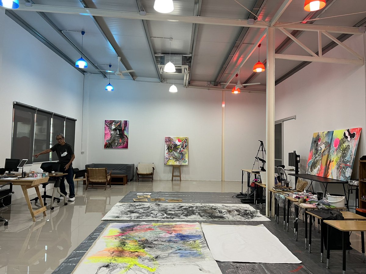 glenronald's tweet photo. The new art studio in Thailand is up and running. https://t.co/f4ActUwQf5