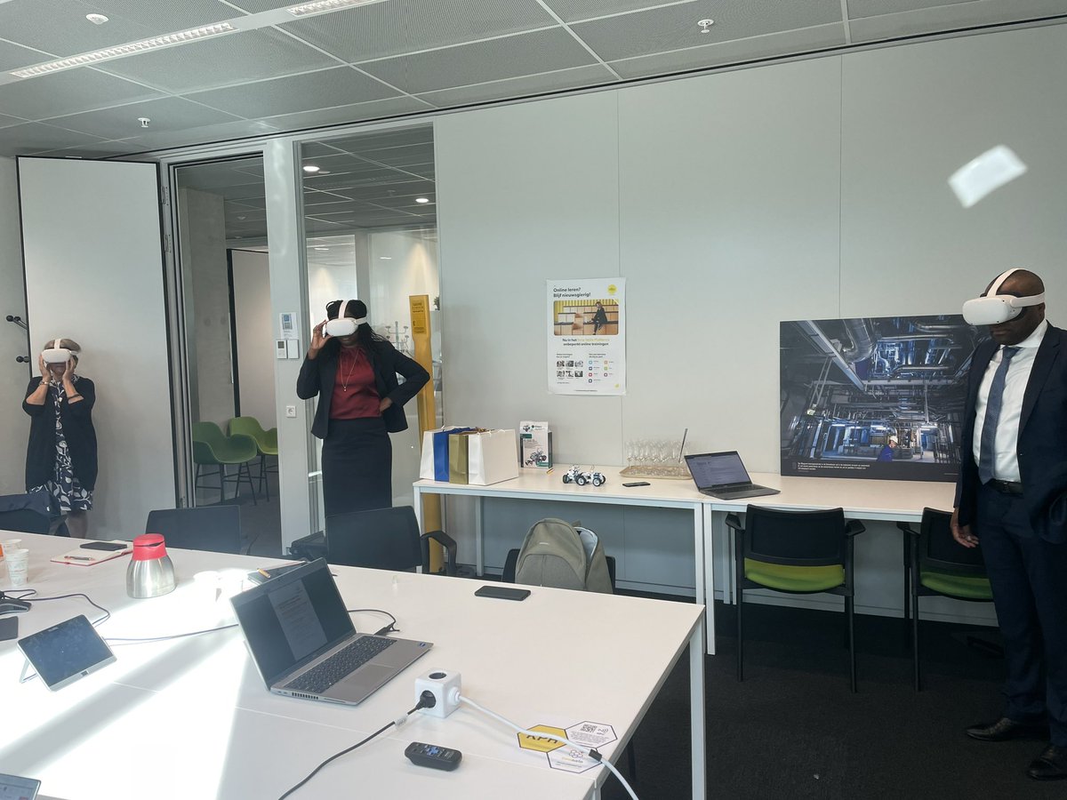 A Namibian delegation takes a virtual tour of the Hydrogen Valley #HEAVENN @newenergyco #GREENHYDROGEN <a href="/CleanHydrogenEU/">Clean Hydrogen Partnership</a> #Horizon2020