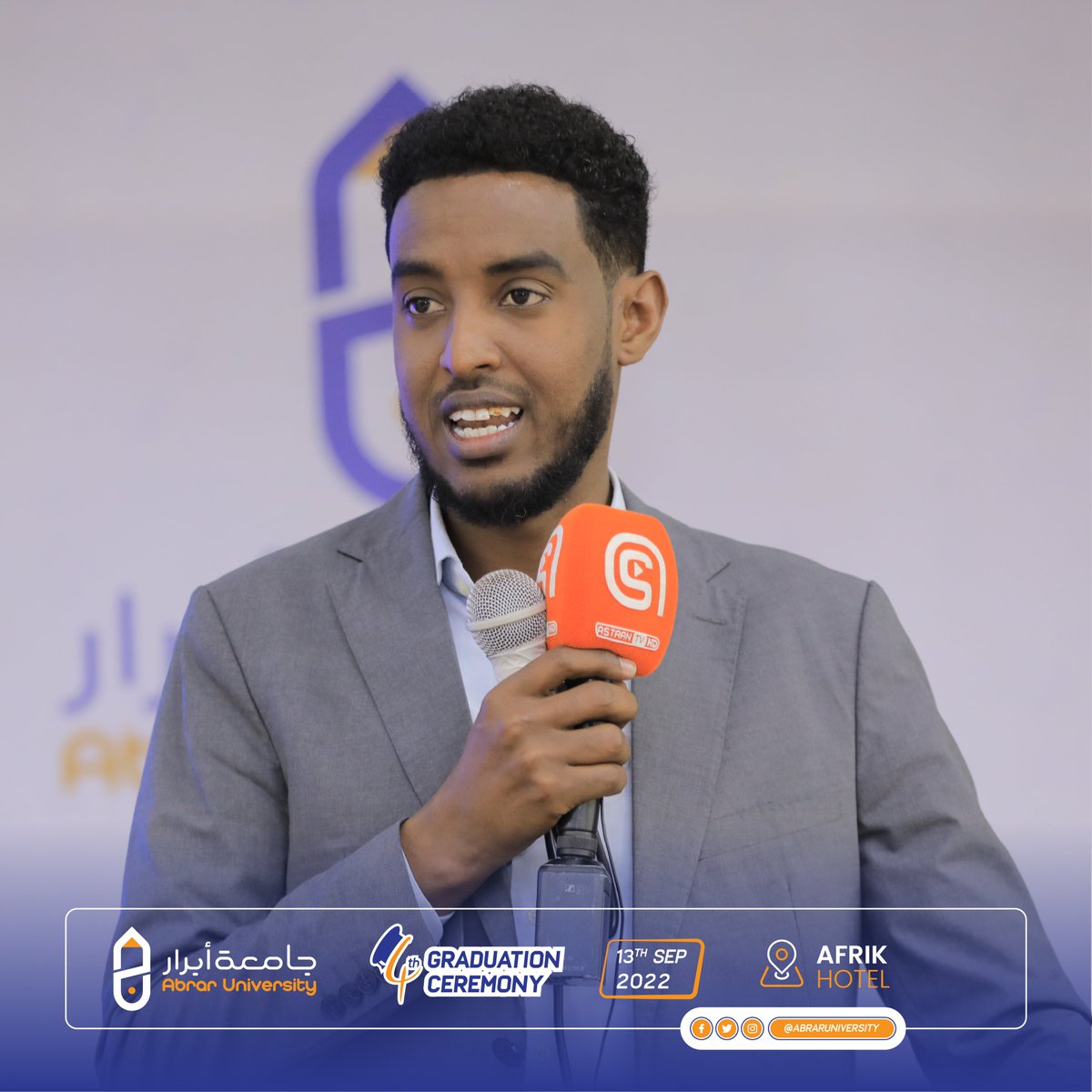 AbrarUniversity's tweet photo. Dr. Maxamed Caddow agaasimaha waaxda caafimaadka Dowladda Hoose ee Gobolka Banaadir ayaa yiri "Qalinjibaayaalow Aqoontiinna waa inay adinka iyo bulshadaba wax ka badashaa wax qabad ahaan "
#4th_convocation
#AU_Graduation
#Abrar_University
#from_theory_to_practice https://t.co/pB9tH3OUmN