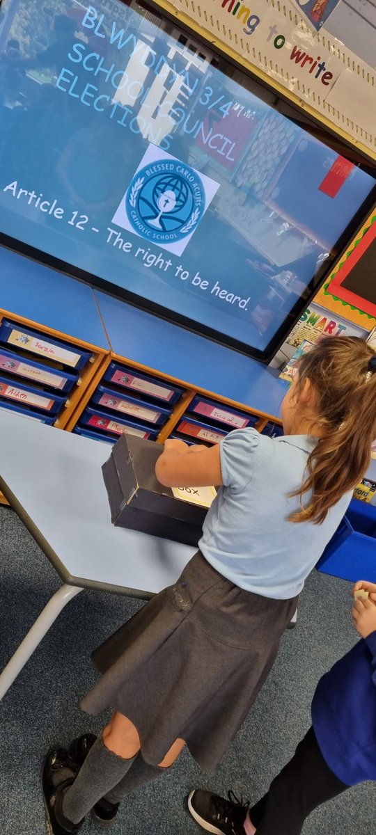 marys_rc's tweet image. School Council elections are underway in Blwyddyn  3/4. 
#theexcitementisreal
#tensecandidates 
#democracyinprogress 
#righttobeheard 
@StuartRRSA