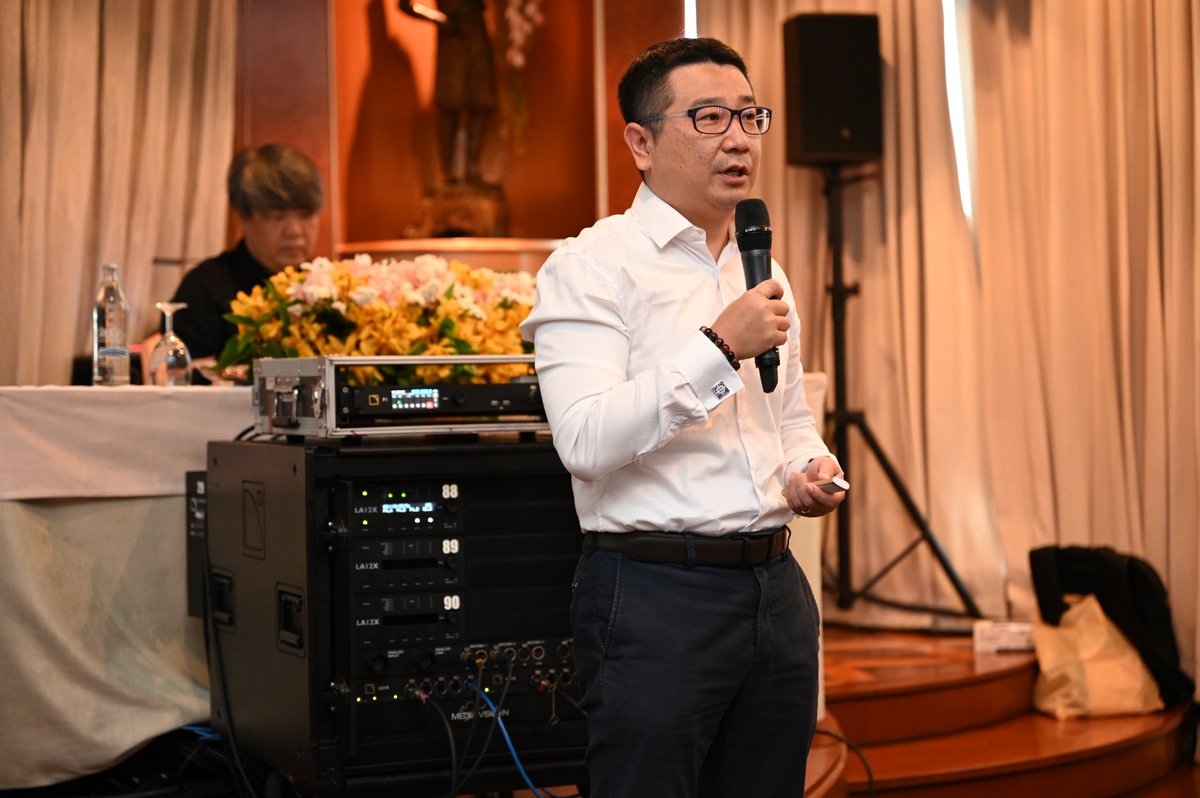L_ACOUSTICS's tweet photo. “Our global education program is essential. It allows us to keep our Certified Provider partners and their dedicated engineers up to date with our products & tech.” - Head of #Education Programs F. Montignies.
Learn more here: https://t.co/oXEMMzkWaj
#soundeducation https://t.co/XTVQxzSJH5