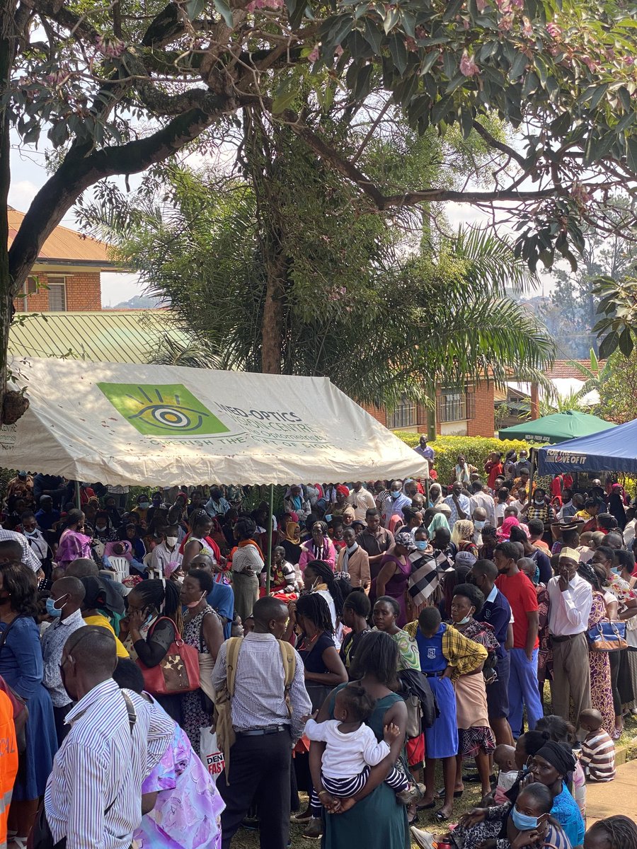 medopticsltd's tweet image. Over 700 people served yesterday at @LubagaHospital #EyeCamp. Due to the overwhelming numbers, registration is now closed. 

#CherishTheGiftofSight #ServiceWithLove #CataractSurgery