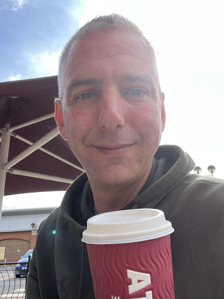 As much as I love the ☀️ I’m also excited for hoodie season. #summergay #wintergay #gayuk