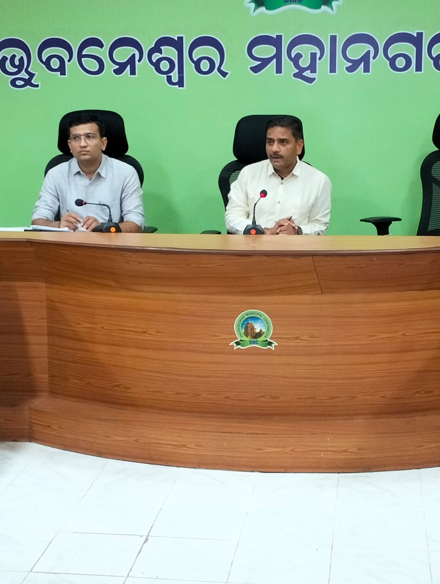 bmcbbsr's tweet photo. A coordination meeting was held today under the chairmanship of the BMC Commissioner with all line departments for the development of the city. 
Works Dept, NHAI, Water Resource Dept., IDCO, TPCODL, WATCO, Telecom Operators &amp; Team BMC were present.
#MoBhubaneswar https://t.co/0yNFGe5SWY
