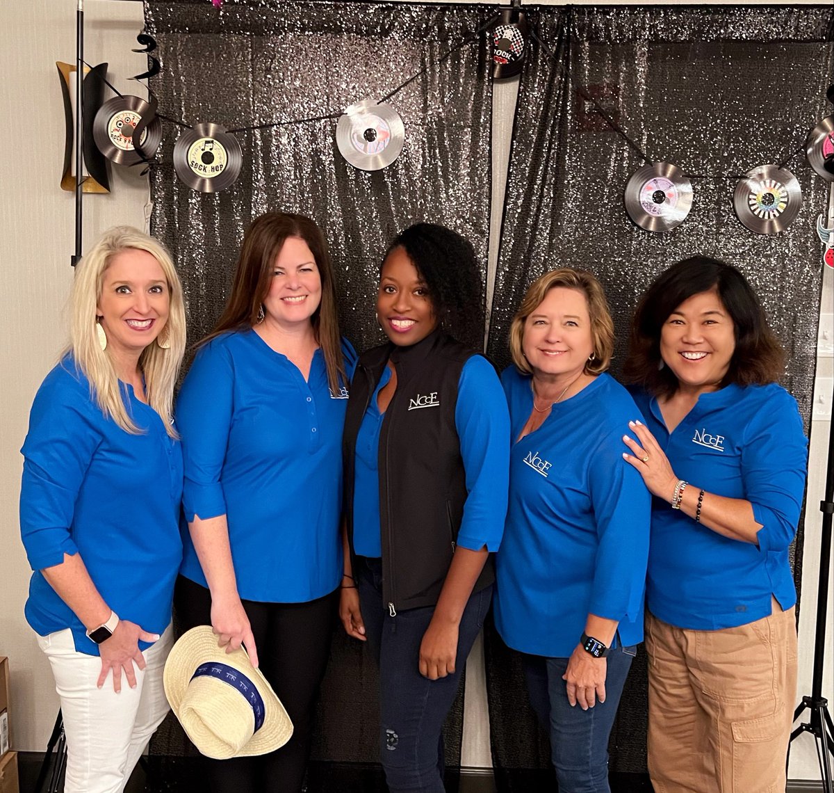 KristenBrooks77's tweet photo. 💙Extremely #Blessed to be a Professional Learning Specialist with @NCCE_EdTech & attend the #NCCEnationalTrainerSummit with these talented & FUN friends! #IamNCCE #NCCEchat #EdTech #FOREDU #ElemChat #MakeLearningFun https://t.co/4LH0mBjzzw