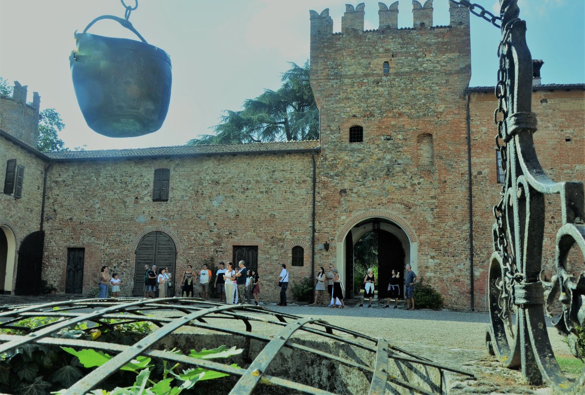 Castello di Castelnovo #Valtidone #piacenza 
Ultime #visiteguidate disponibili: 
#18Settembre ore 15.30 e ore 16.30
#16ottobre ore 16.30
Info 334.1553061 - eventi@atlanteguide.it
atlanteguide.com/castello-caste…
<a href="/visitpiacenza/">visitpiacenza.official</a> <a href="/turismoER/">inEmiliaRomagna</a> <a href="/travelvaltidone/">Travel Val Tidone</a>  <a href="/PiacenzaSera/">Piacenza Sera</a> @Piacenza_Online
