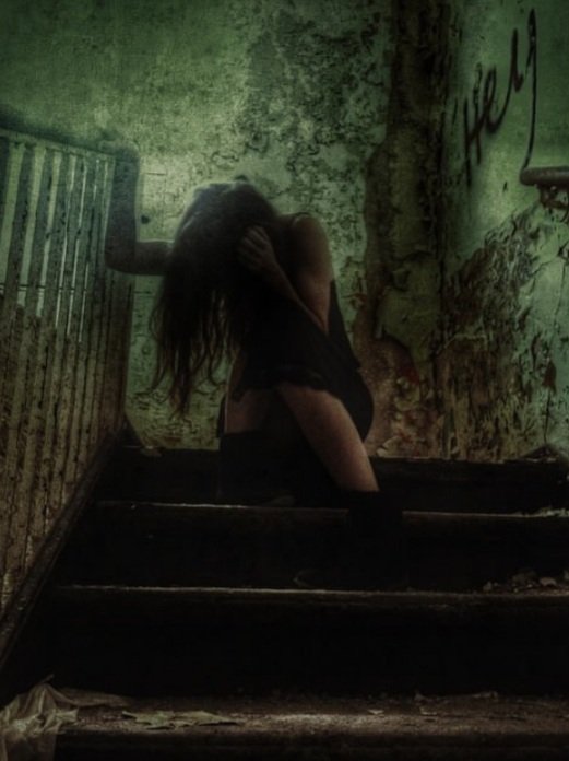 Fafilove99's tweet photo. 🦇 Beauty Is Painful 🦇

#AsylumSeekers #abandonedgirl #pain #beauty #art #fifty_shades_of_twilight #mastersofdarkness #darkart #darkmoodphotography #darkaesthetic #NewEngland #salem #hauntednewengland #haunting #grime #girl #jewelry #g_s_i #goddess #girllost #Lost #explorer https://t.co/PIfqlJpOlO
