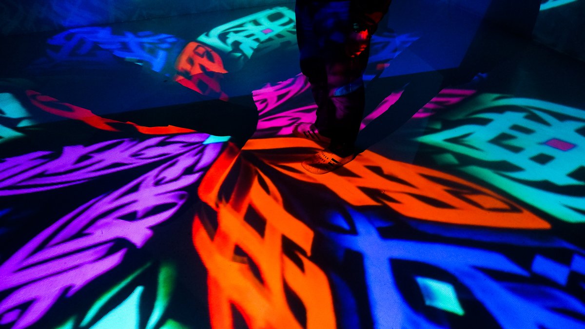 wearefilamen's tweet photo. Current exhibition happening at Digital Art Gallery. SeniKripto ft @Letterhythm . Do come and check out if you guys are around! 

#digitalart #nftmalaysia #nftmy #cryptoart #senikripto #immersive #projectionmapping https://t.co/XPVPu48PLC
