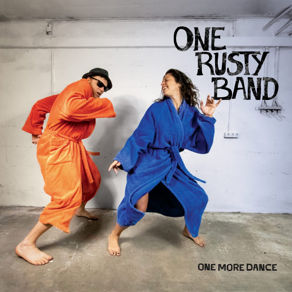 GEDEATHYBELLS's tweet photo. Chronique CD : 

ONE RUSTY BAND [Fra] One More Dance (Autoprod - 2022) 

https://t.co/WAG7xki4UL

#nawakulture #article #chronique #musique #disque #cd #deathtodigitalmusic #blues #bluesrock #claquettes #garagerock #frenchrock #rockfrançais #rocknroll #onerustyband https://t.co/eL3Cp0iUaT