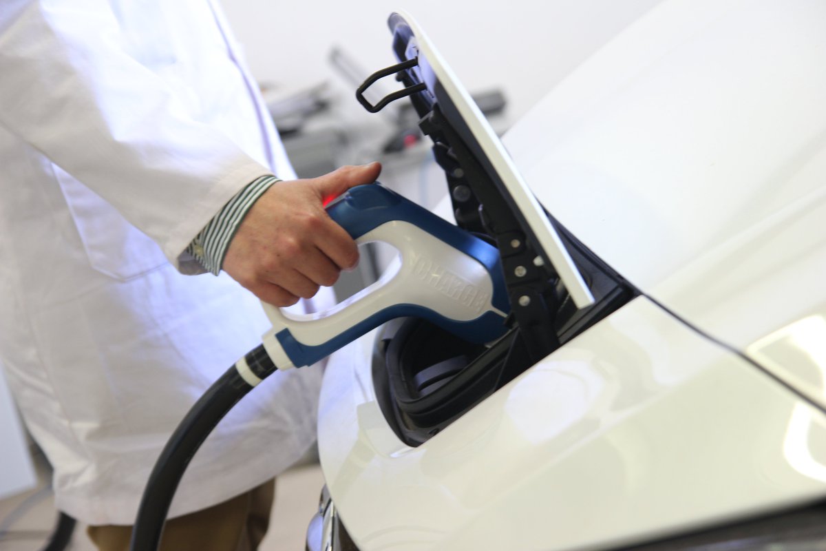 itenergia's tweet photo. 🔊El @itenergia os espera mañana en el stand 26 de la #SmartMobilityValencia con una estación de #recarga, que incluye la certificación #OCPP. 
¡Pásate y te informamos de nuestros #proyectos sobre SmartCharging! @Avia_automocion #charging #vehiculos #baterías #recarga #seguridad https://t.co/jmNjnMi8tL