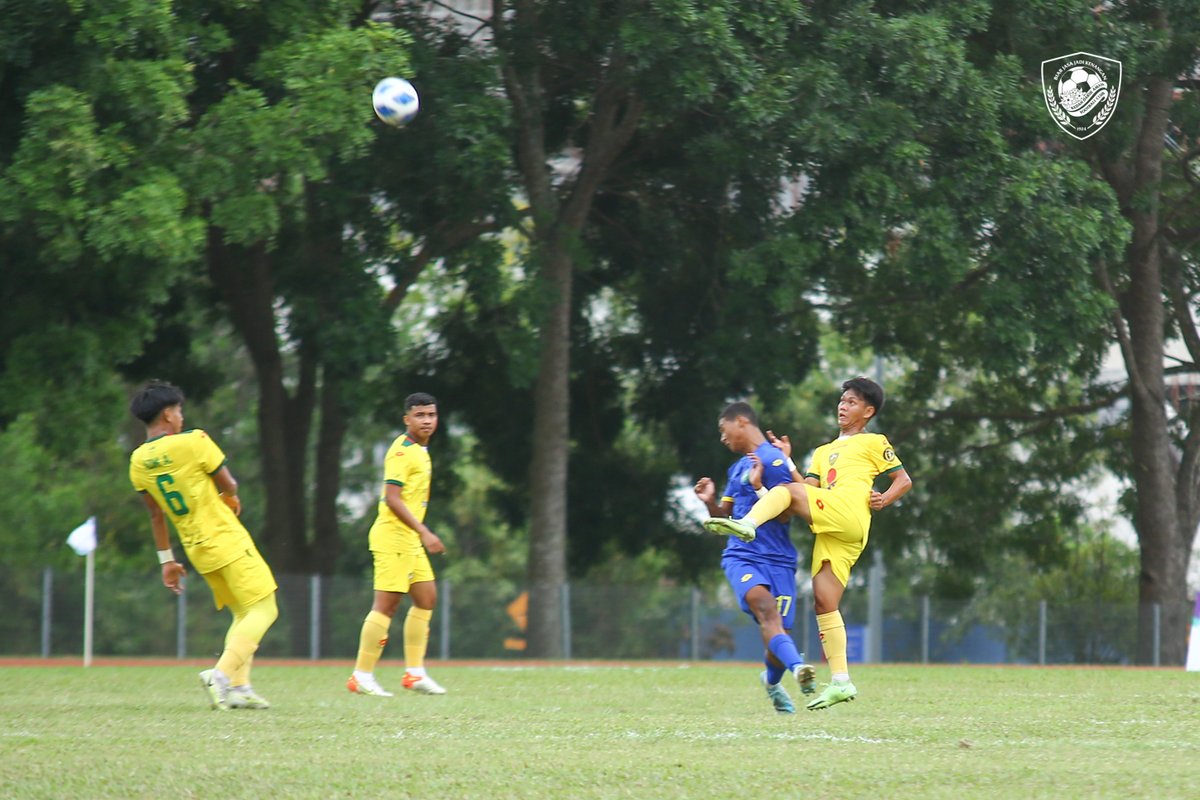 kda_fc's tweet photo. Sorotan foto separuh masa pertama.

65' PERLIS 0-0 KEDAH

Ayuh Sang Kenari! Kedah Fighters!

#KDAFC #PulunKedahPulun #SangKenari #BiarJasaJadiKenangan #2022season #sukma2022 #bolasepak #msnk #kedahfighters https://t.co/lYKsIQn7cn