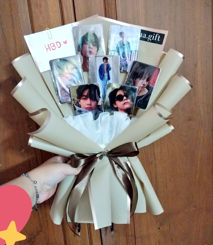 Buket photocard bts

Order bisa shopee
 

#BTS #BTSV #taehyung